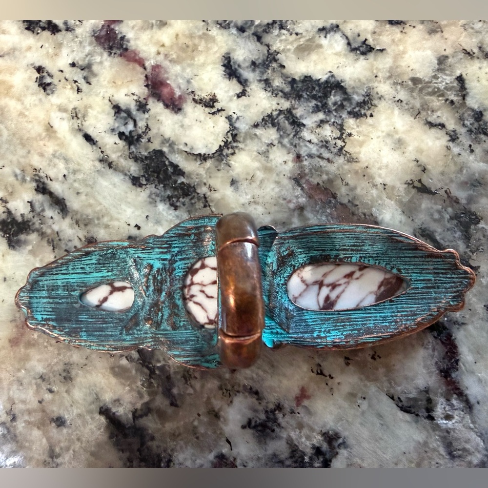 Oversize Turquoise Western Stretch Statement Ring - Picture 3 of 5